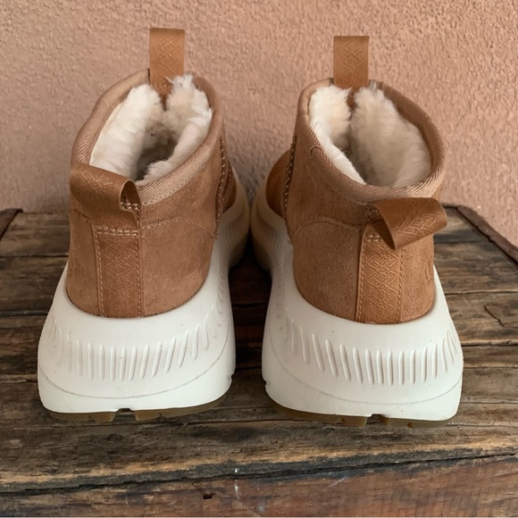 UGG V2 Ultra Mini Suede Sneaker/Boot - Picture 4 of 9